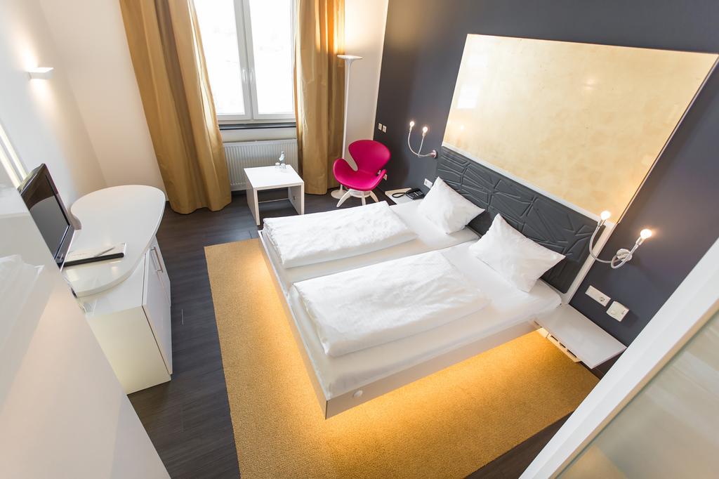Hotel Sinsheim Eksteriør bilde
